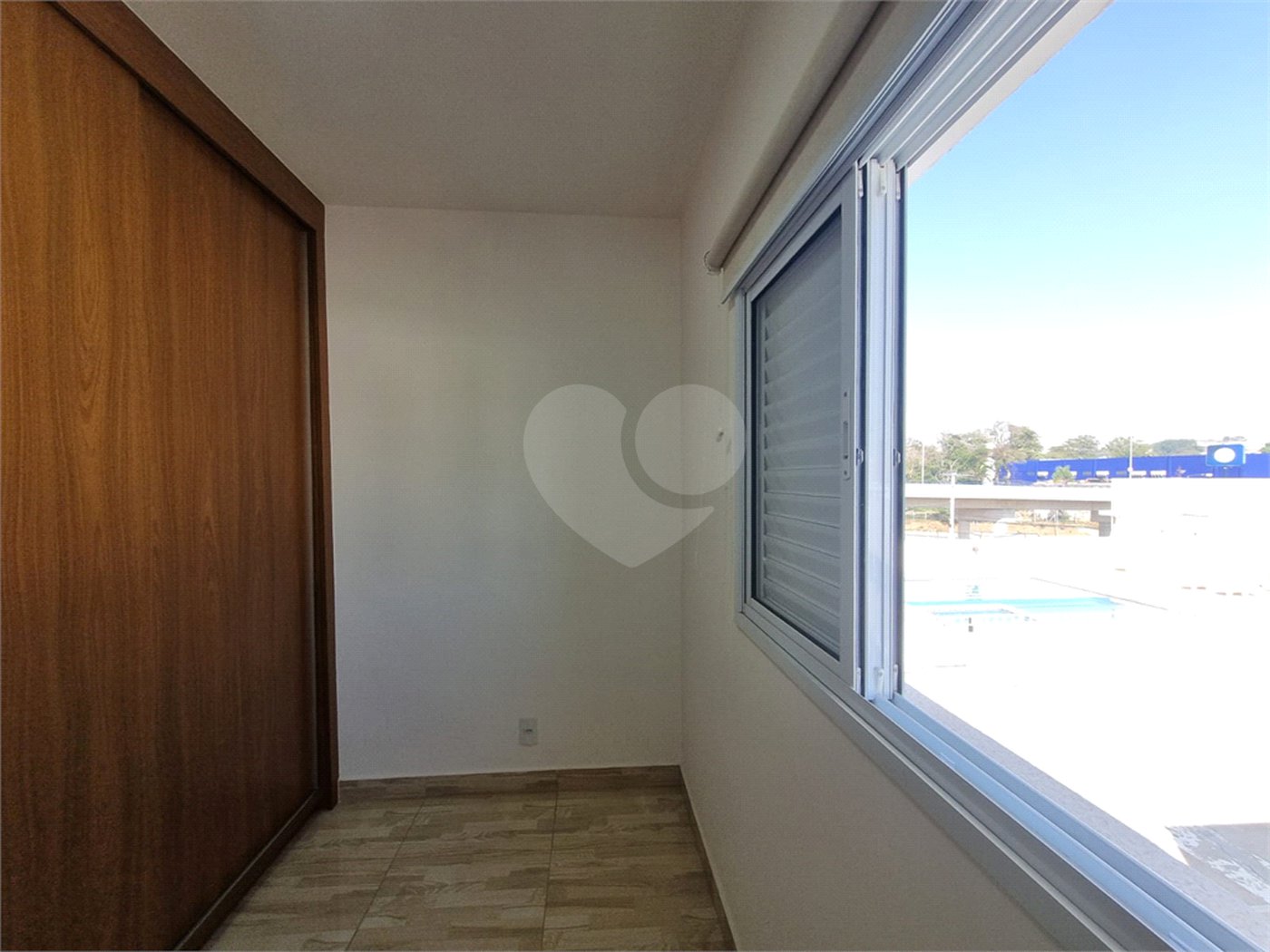 Casa à venda com 3 quartos, sendo 1 suíte, no condomínio Residencial Américo Figueiredo, Sorocaba - SP