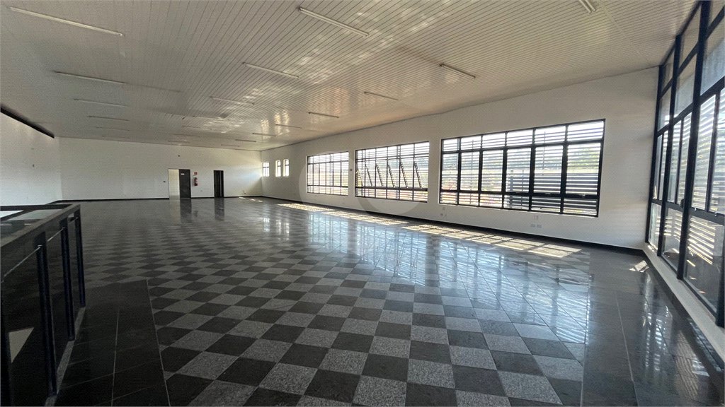 Salão Comercial para alugar em Vila Thais, Atibaia, SP