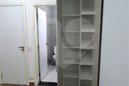 Casa à venda com 2 suítes no condomínio Village Palmas, São Paulo - SP
