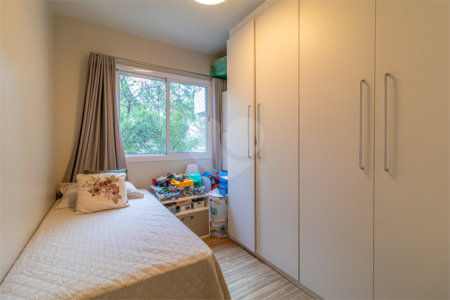 Apartamento à venda com 3 quartos, sendo 1 suíte,  em Morumbi, São Paulo, SP