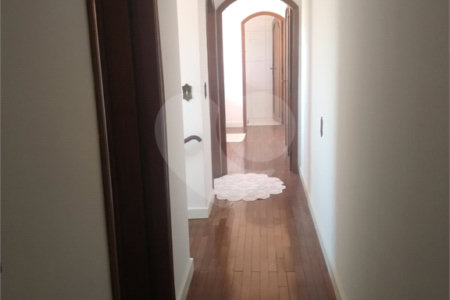 Sobrado à venda com 3 quartos, sendo 1 suíte, em Vila Gustavo, São Paulo, SP