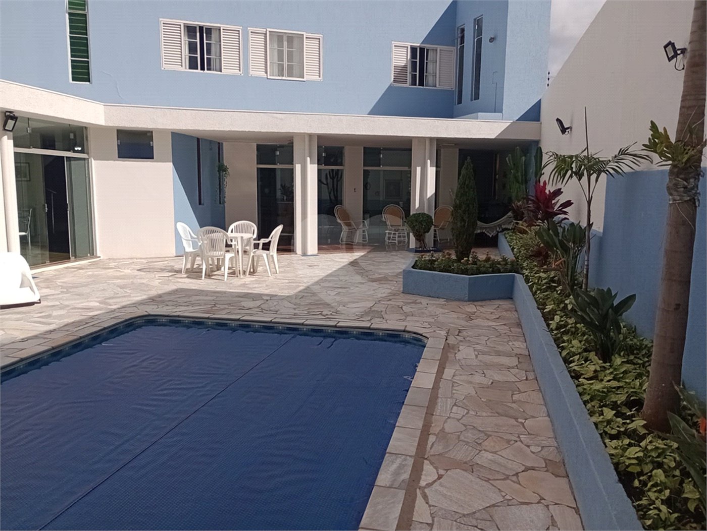 Casa à venda com 4 quartos, sendo 1 suíte, em Vila Rosa, Itapetininga, SP