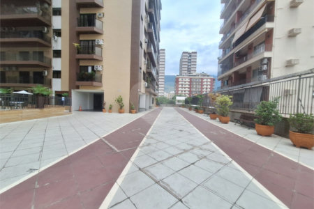Apartamento à venda com 3 quartos, sendo 1 suíte,  em Vila Isabel, Rio de Janeiro, RJ
