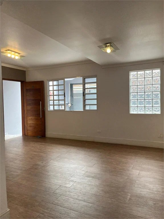 Casa à venda com 3 suítes em Vila Morse, São Paulo, SP