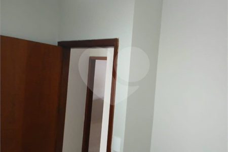 Casa de Vila à venda com 3 quartos, sendo 1 suíte, em Jardim Wanel Ville V, Sorocaba, SP