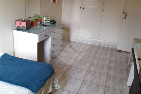 Sobrado à venda com 3 quartos, sendo 1 suíte, em Jardim Caravelas, São Paulo, SP