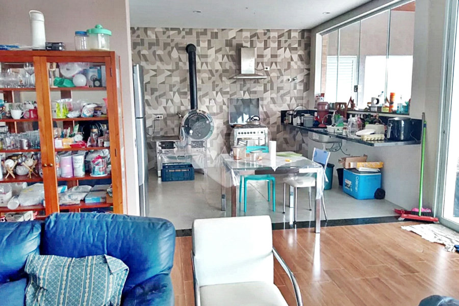 Casa à venda com 4 quartos, sendo 3 suítes, no condomínio Residencial Ecologico da Cantareira, Mairiporã - SP