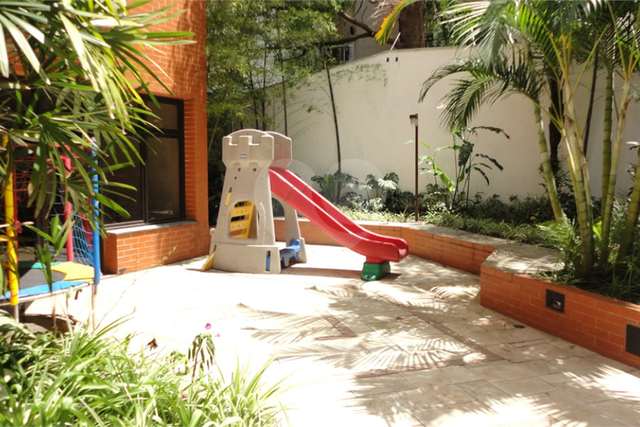 Apartamento à venda com 3 quartos, sendo 1 suíte,  em Jardim Sul, São Paulo, SP