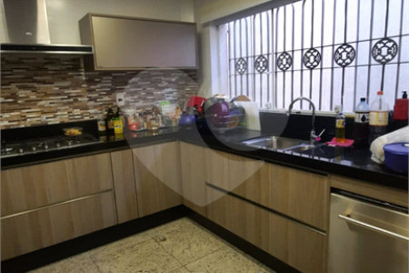 Casa à venda com 3 quartos, sendo 2 suítes,  em Vila Galvão, Guarulhos, SP