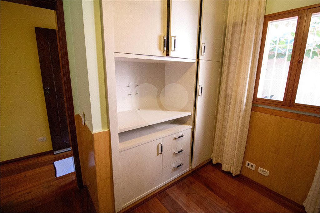 Casa à venda ou para alugar com 4 quartos, sendo 1 suíte, no Centro, São Roque, SP