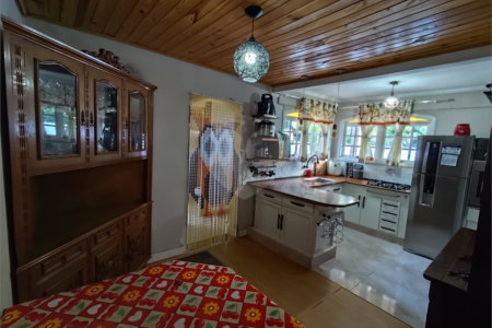Casa à venda com 3 quartos, sendo 1 suíte, no condomínio Caconde, São Bernardo do Campo - SP
