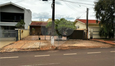 Casa à venda com 3 quartos, sendo 1 suíte,  no Centro, Ponta Porã, MS