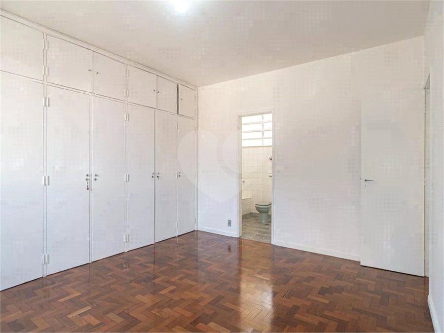 Apartamento à venda com 4 quartos, sendo 1 suíte, em Pinheiros, São Paulo, SP