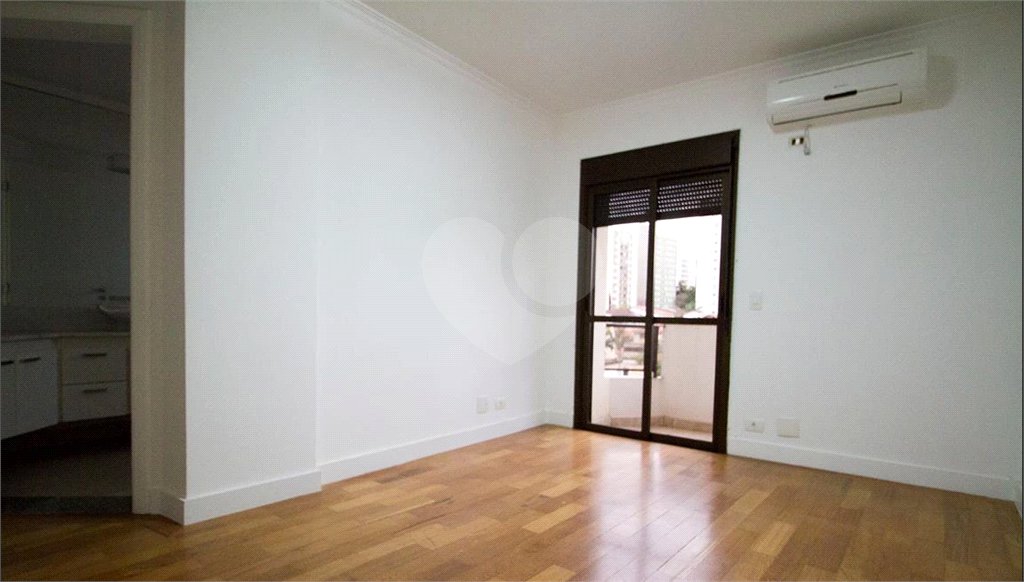 Apartamento à venda com 3 suítes em Jardim Vila Mariana, São Paulo, SP