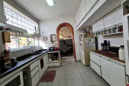 Casa à venda com 3 quartos, sendo 1 suíte, em Interlagos, São Paulo, SP