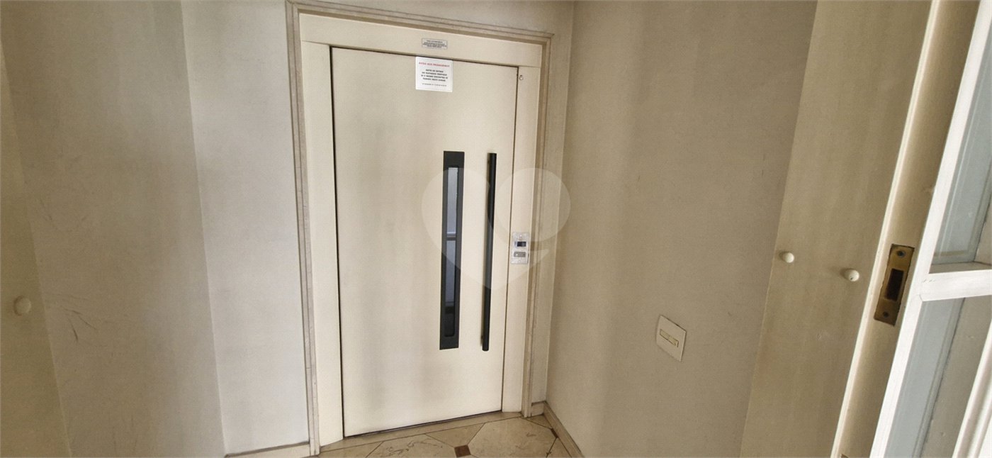 Apartamento à venda com 4 quartos, sendo 3 suítes, em Santa Cecília, São Paulo, SP