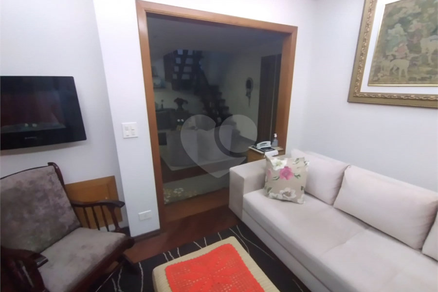 Casa à venda com 4 quartos, sendo 3 suítes, no condomínio Da Serra, São Paulo - SP