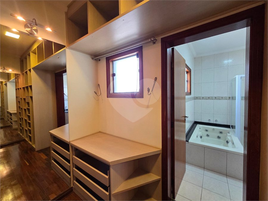 Casa para alugar com 4 quartos, sendo 3 suítes,  no condomínio Village Saint Claire, Sorocaba - SP