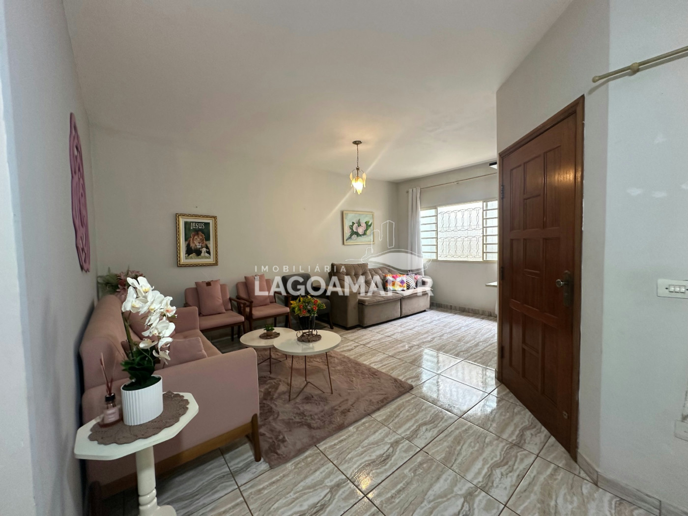 Casa à venda com 3 quartos, sendo 1 suíte,  em Jardim Brasília, Três Lagoas, MS