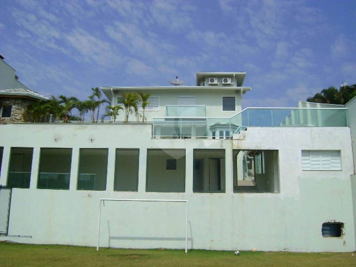 Casa à venda com 3 suítes no condomínio Estância Marambaia, Vinhedo - SP