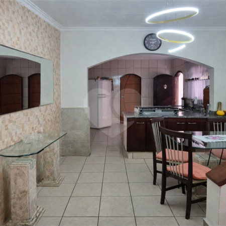 Casa à venda com 3 quartos, sendo 1 suíte, em Centreville, Santo André, SP