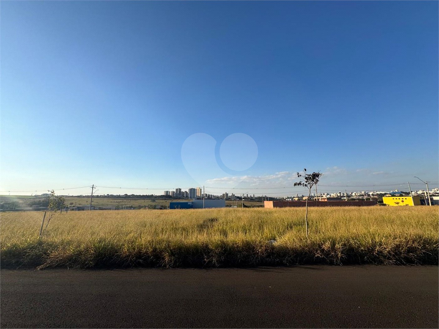 Terreno á venda com 250m2, em São Carlos.