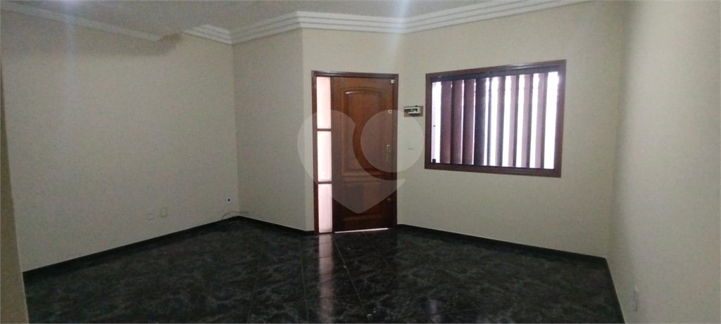 Casa à venda com 3 quartos, sendo 2 suítes,  em Jardim Maria do Carmo, Sorocaba, SP