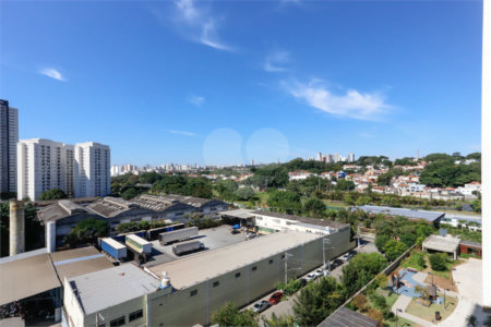 Apartamento à venda com 3 quartos, sendo 1 suíte,  em Vila Anastácio, São Paulo, SP