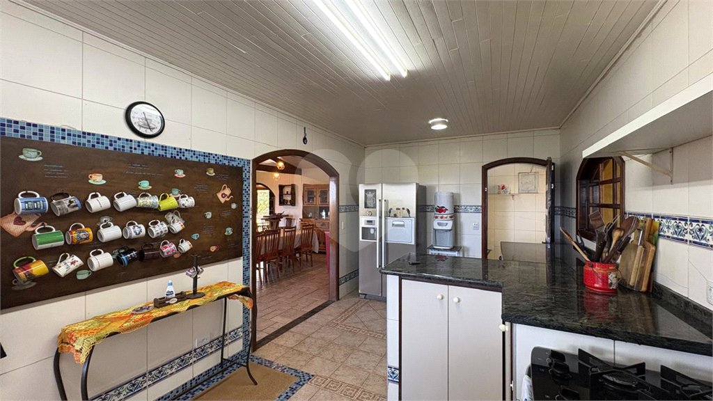Sítio à venda com 4 quartos, sendo 2 suítes,  em Sorocamirim (canguera), São Roque, SP