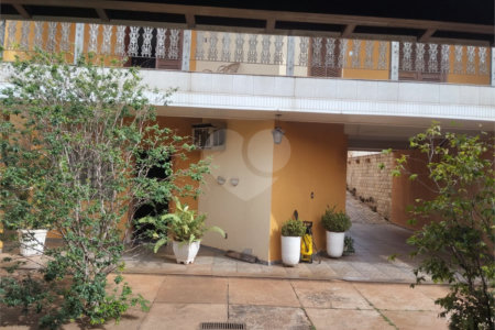 Sobrado à venda com 3 quartos, sendo 1 suíte, em Jardim Nova América, Araraquara, SP