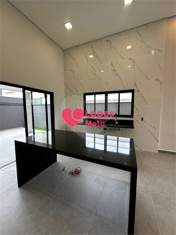 Casa à venda com 3 quartos, sendo 2 suítes, no condomínio Reserva Rudá, São José dos Campos - SP
