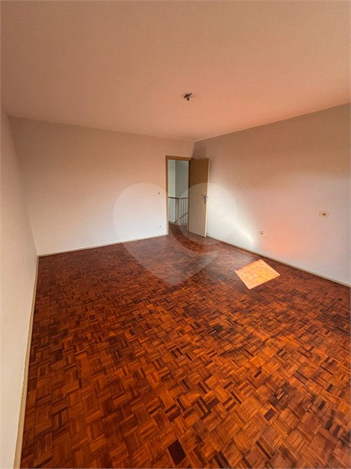 Sobrado à venda com 4 quartos no Centro, Salto, SP