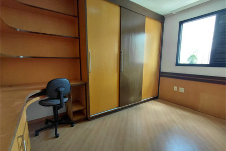 Apartamento à venda com 3 suítes em Vila Romana, São Paulo, SP