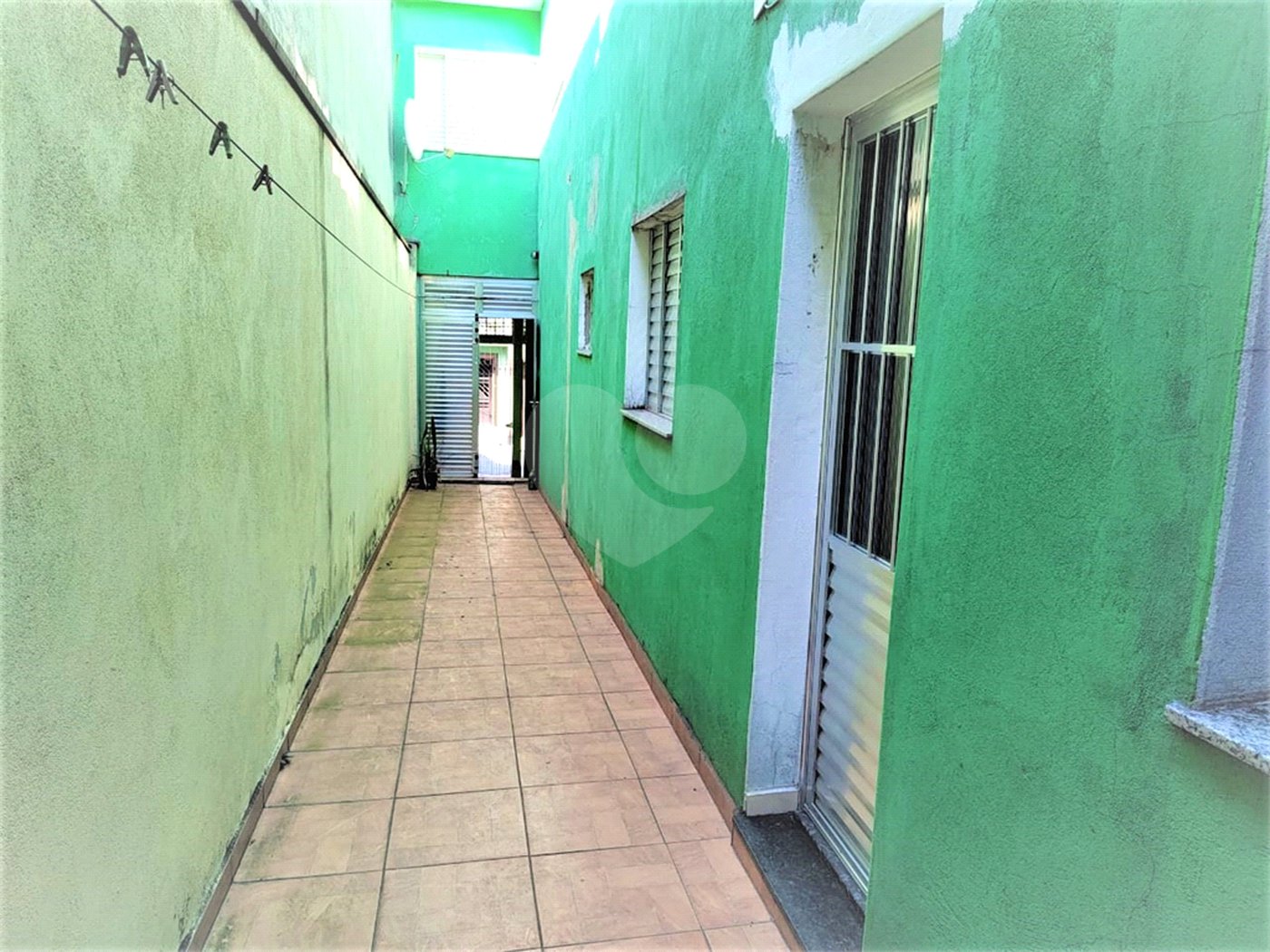 Sobrado à venda com 4 quartos, sendo 1 suíte, em Jardim Regina, São Paulo, SP