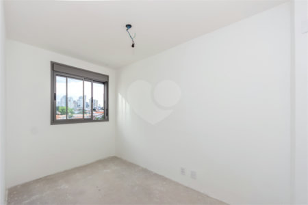 Apartamento à venda com 3 suítes em Vila Gomes Cardim, São Paulo, SP
