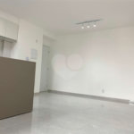 Apartamento à venda com 2 quartos, sendo 1 suíte,  em Jardim das Acácias, São Paulo, SP