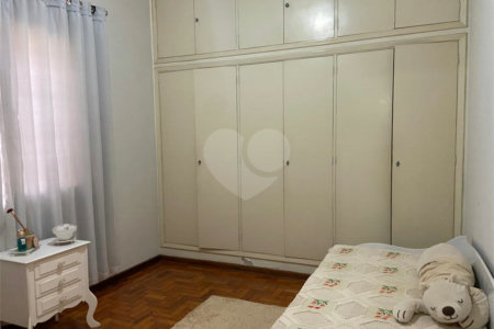 Casa à venda com 3 quartos, sendo 1 suíte, no Centro, Araraquara, SP