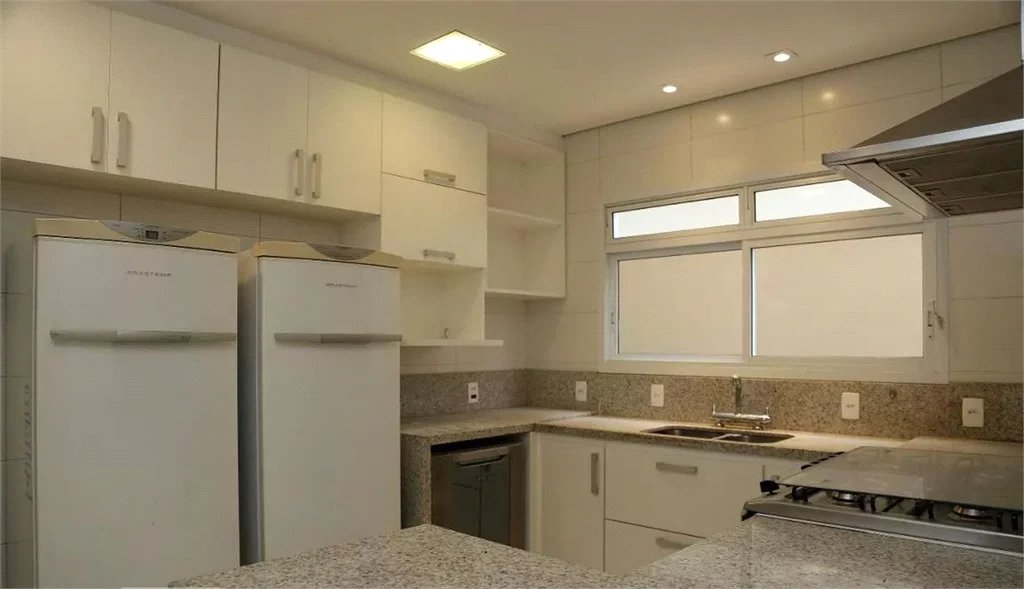 Casa à venda com 3 suítes no condomínio Residencial Morumbi, São Paulo - SP