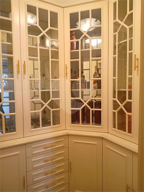 Apartamento à venda com 4 suítes em Vila Suzana, São Paulo, SP