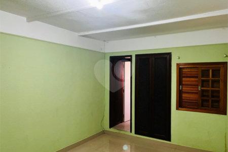 Casa Térrea à venda com 3 quartos em Vila Mazzei, São Paulo, SP
