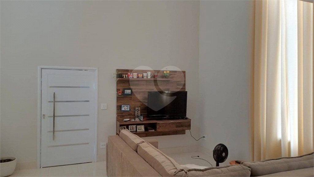 Casa à venda com 3 quartos, sendo 1 suíte, em Residencial Central Parque, Salto, SP