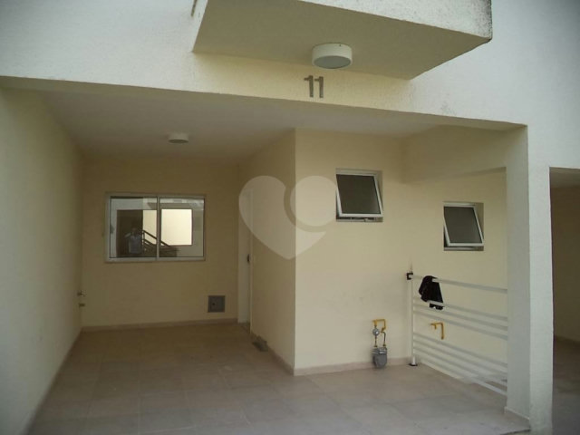 Casa à venda com 2 suítes no condomínio Villagio da Serra, São Paulo - SP