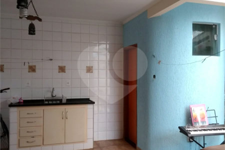 Sobrado à venda com 3 quartos, sendo 2 suítes, no Centro, Araraquara, SP