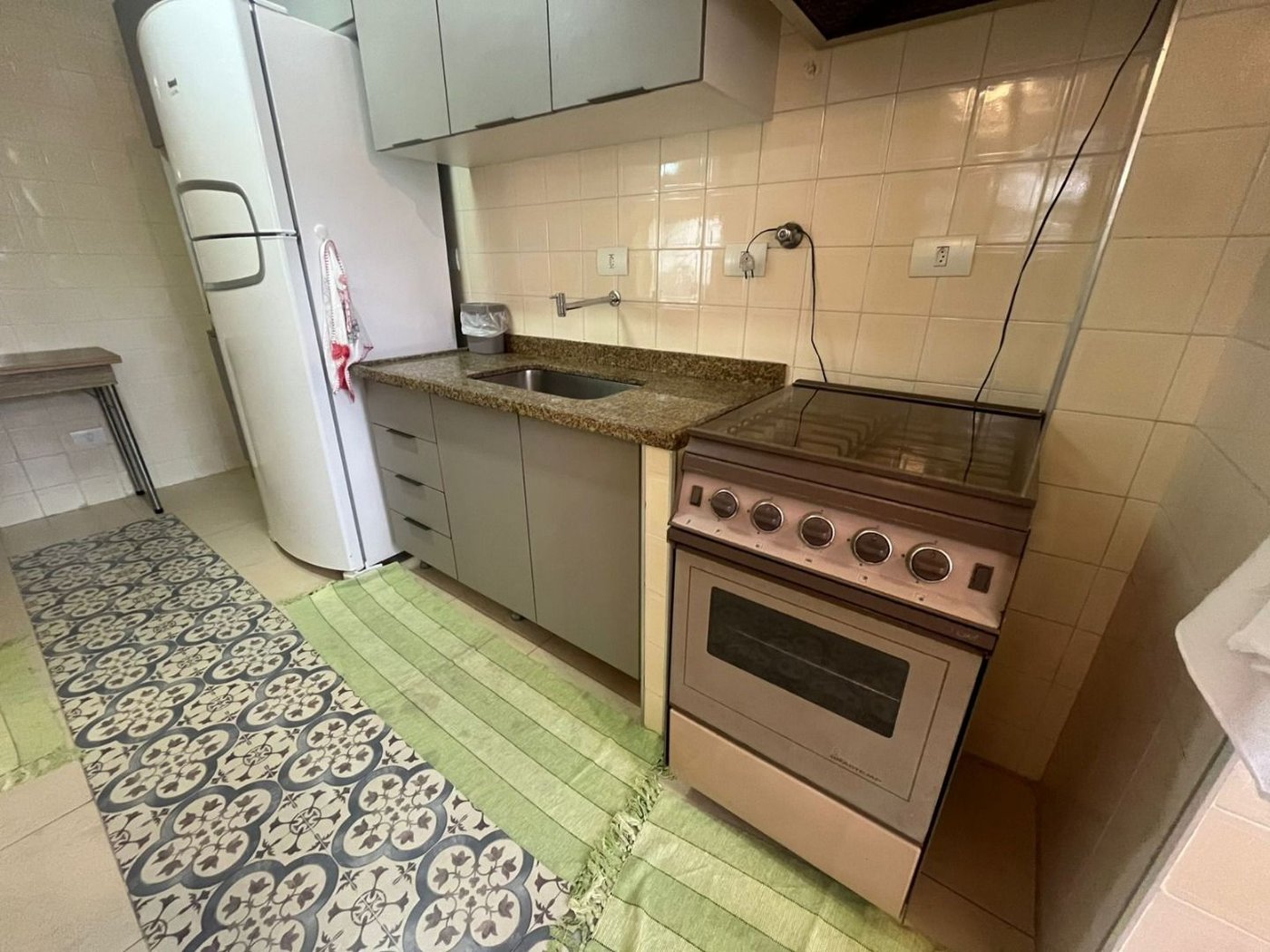 Apartamento com 3 dormitórios à venda, 80 m² por R$ 315.000,00 - Balneário Cidade Atlântica - Guarujá/SP