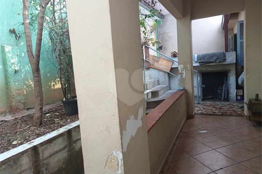 Sobrado à venda com 6 quartos em Jardim Peri, São Paulo, SP