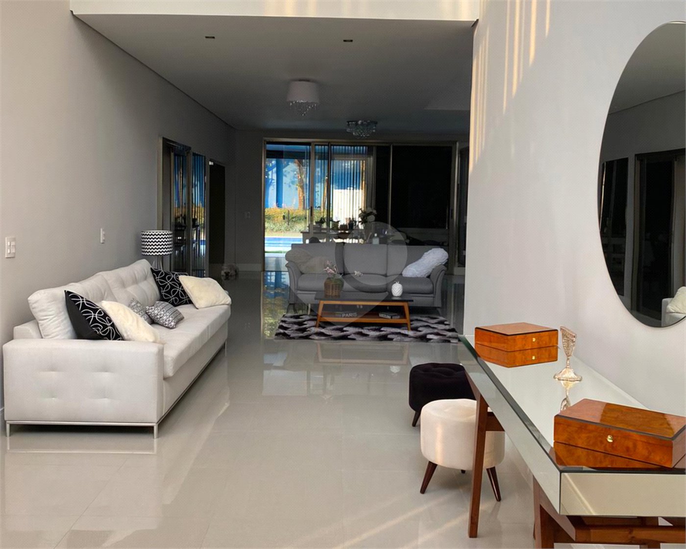 Casa à venda com 4 suítes no condomínio Vivendas do Lago, Sorocaba - SP