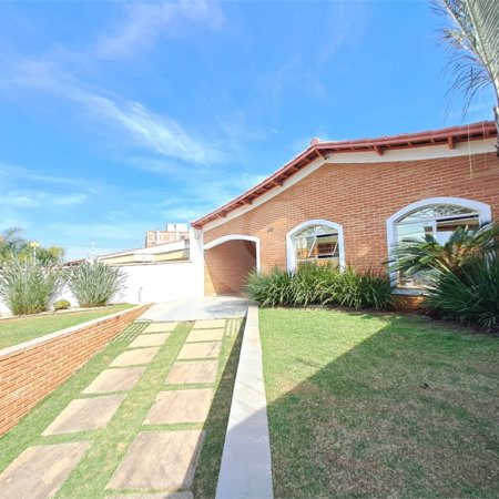 Casa à venda com 3 quartos, sendo 1 suíte, em Vila Trujillo, Sorocaba, SP