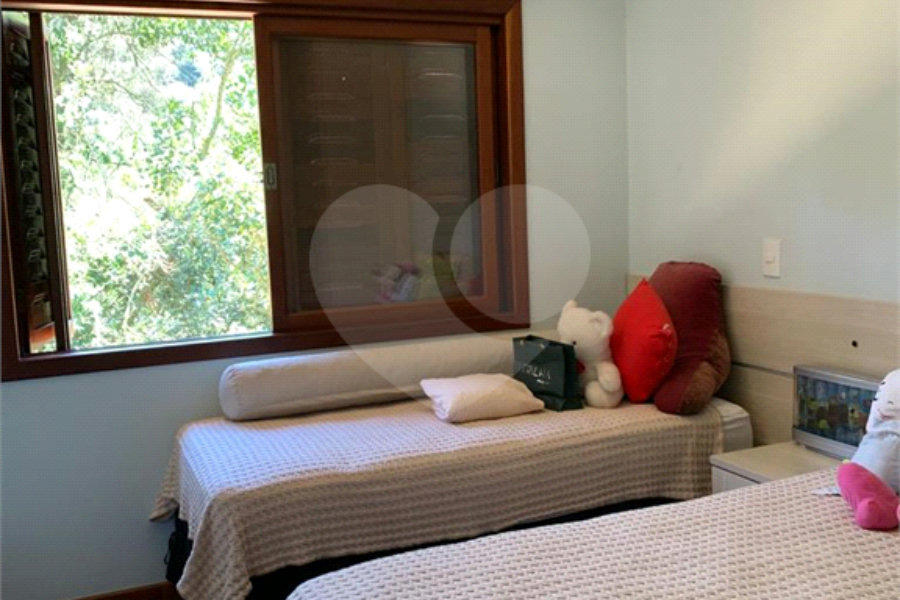 Casa à venda com 3 suítes no condomínio Parque Imperial da Cantareira, Mairiporã - SP