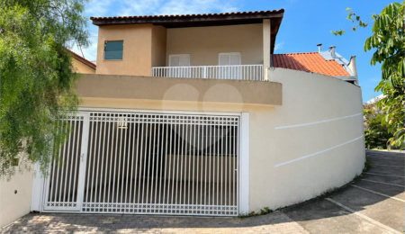 Sobrado à venda com 4 quartos, sendo 2 suítes,  em Demarchi, São Bernardo do Campo, SP