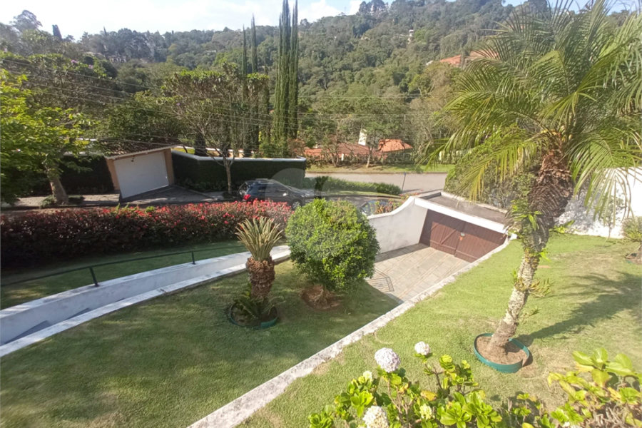 Casa à venda com 4 quartos, sendo 1 suíte, no condomínio Alpes da Cantareira, Mairiporã - SP